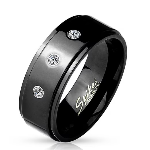 Finger ring with three crystals black made of stainless steel men;Bague avec trois cristaux noirs en acier inoxydable hommes