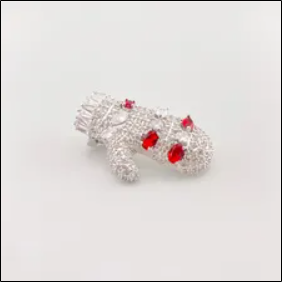 Maravillas Glove Brooch With Zircons;Broche de Guante Maravillas Con Circonitas