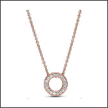 Pandora Logo Pavé Circle Collier Necklace;Collier PandoraLogo Pavé Circle Collier