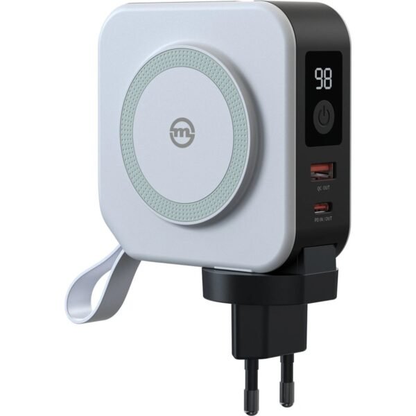 This 10000mAh power bank is the ideal companion for everyday use and travel.