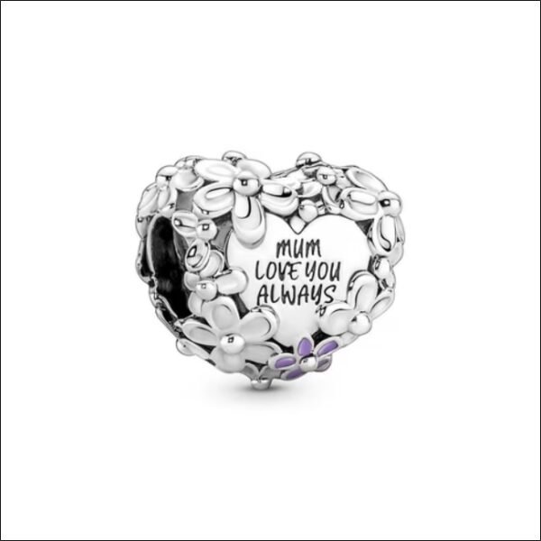 Charm pendant Daisy Heart Charm Mum made of sterling silver by PANDORA;Pendentif charm Daisy Heart Charm Maman en argent sterling par PANDORA