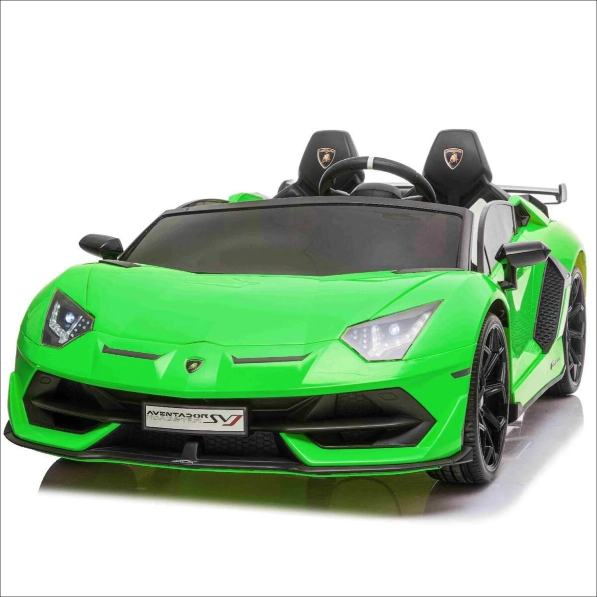 Children's Electric Car - suitable for boys and girls, load capacity up to 35kg, car dimensions: 135cm×80cm×53,5cm, car weight: 28,6kg, maximum speed: 8km/h, travelling time per charge: 5400min, suitable from 3 years