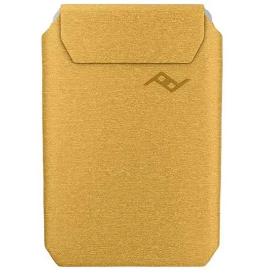 The Peak Design Wallet Slim in Sun is a minimalist, stylish, and highly functional wallet designed to keep your essential cards secure while pairing seamlessly with MagSafe-enabled iPhones.