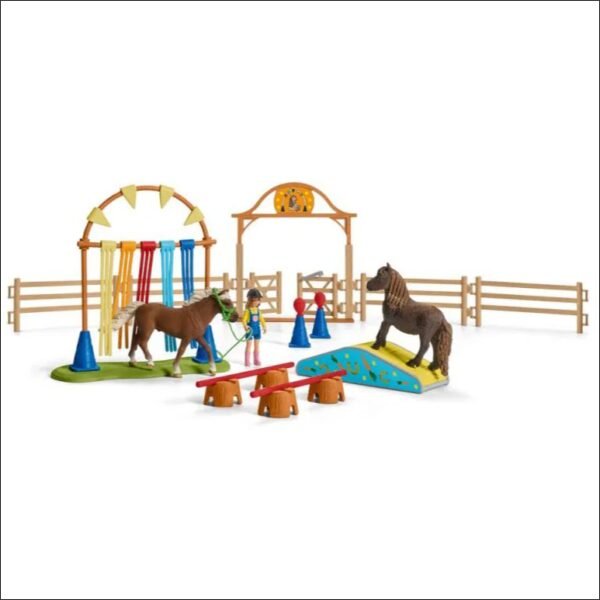 Figures - 7 cm height, material: plastic, from 3 years