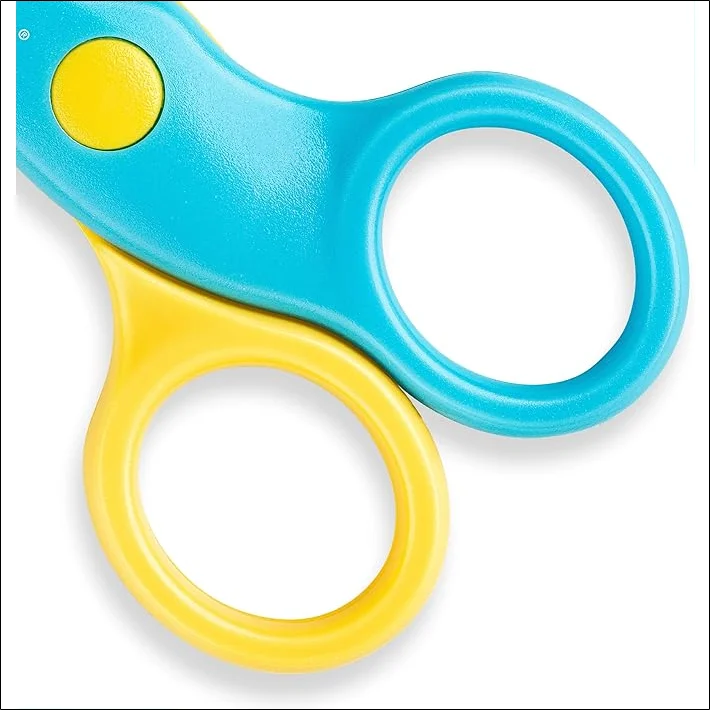 staedtler noris junior safety scissors for toddlers rounded corners 10 cm long right handed model hair and fabric cannot be cut